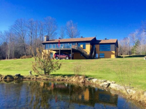 Spacious luxurious Villa, bright cottage, pool, Jacuzzi, sauna, nature